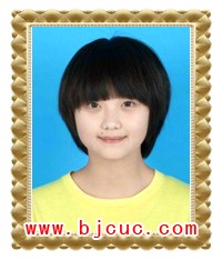 播音班学员何佳宜
